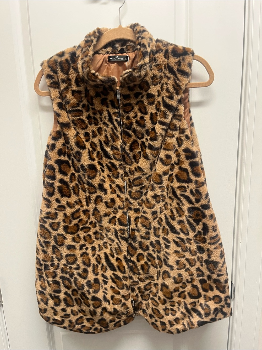 Emery Rose Leopard Print Faux Fur Zip Vest Large NWT
